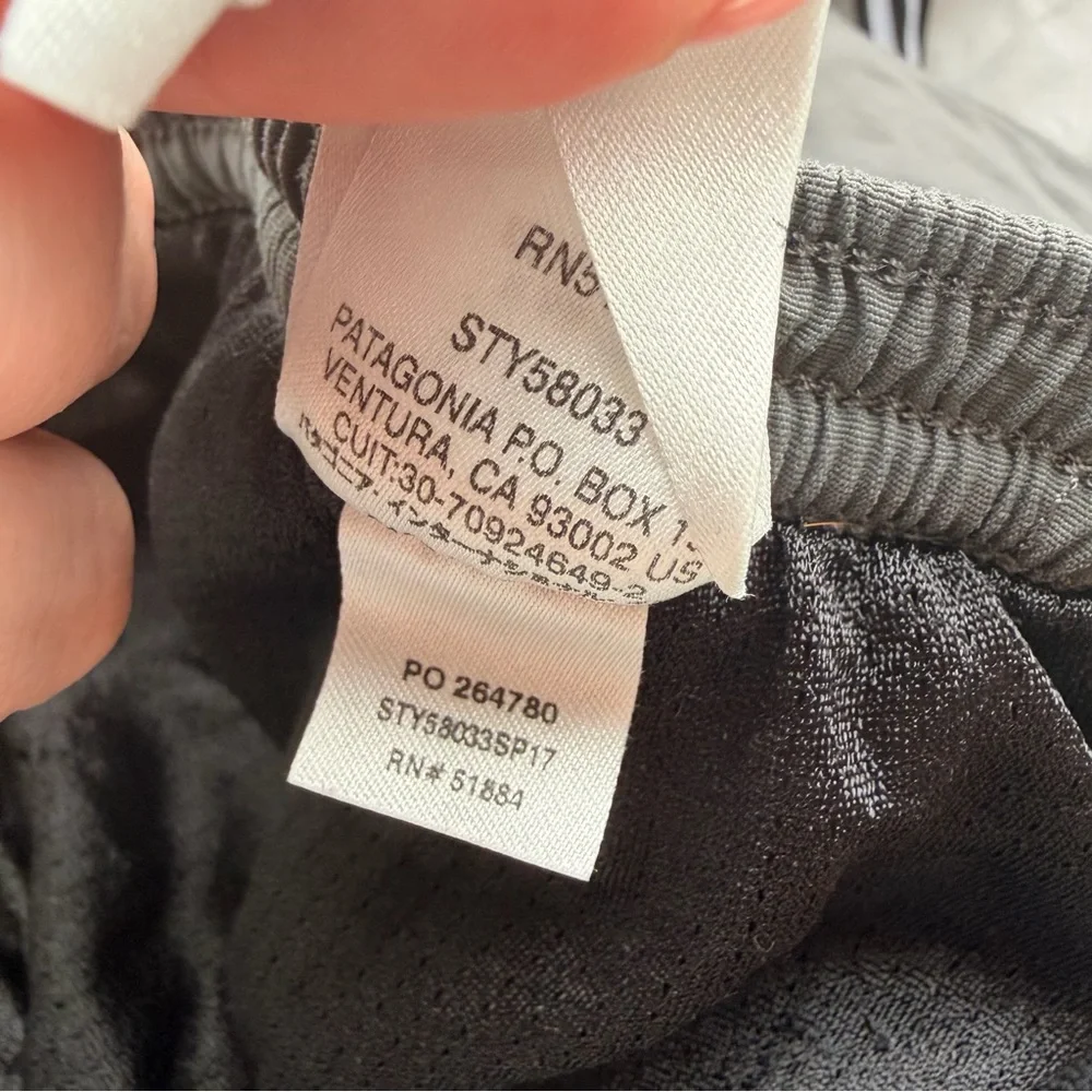 Patagonia Men's Charcoal Gray Swim trunks Size Small